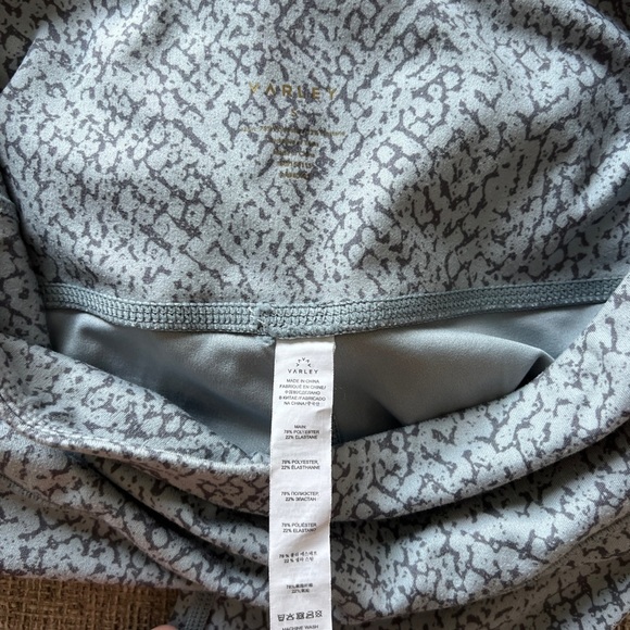 Varley Century 2.0 Tyre leggings in snakeskin print‎ S like new - Picture 10 of 10